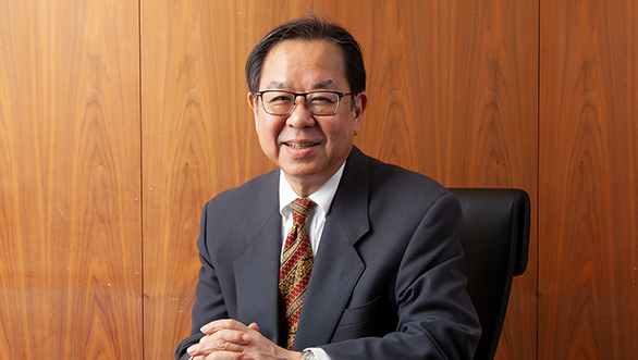 山路 朝彦氏