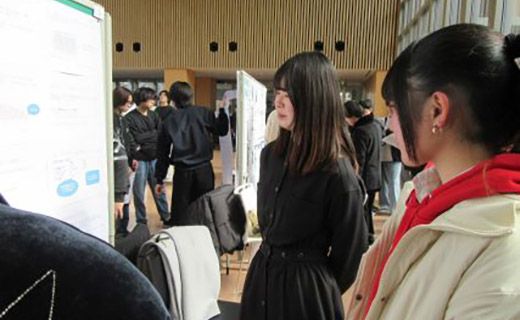 2025年度卒業論文ポスターセッションを開催しました