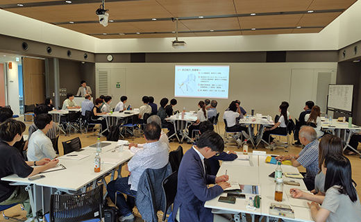 経済学部有𠮷秀樹ゼミと大久保貞義ゼミの合同総会