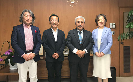 戸田建設株式会社副社長の戸田守道氏、同社顧問の小出浩平氏が講演