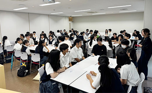50名に近い生徒の方々は集まっていただきました