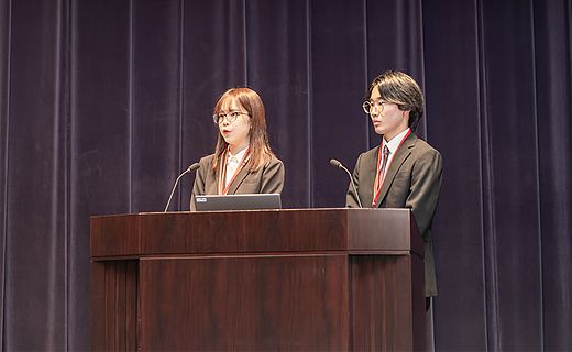 「地方創生☆政策アイデアコンテスト2024」最終審査会のプレゼンの様子