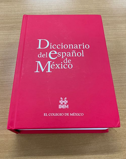 寄贈いただいたDEM(メキシコ・スペイン語辞典)